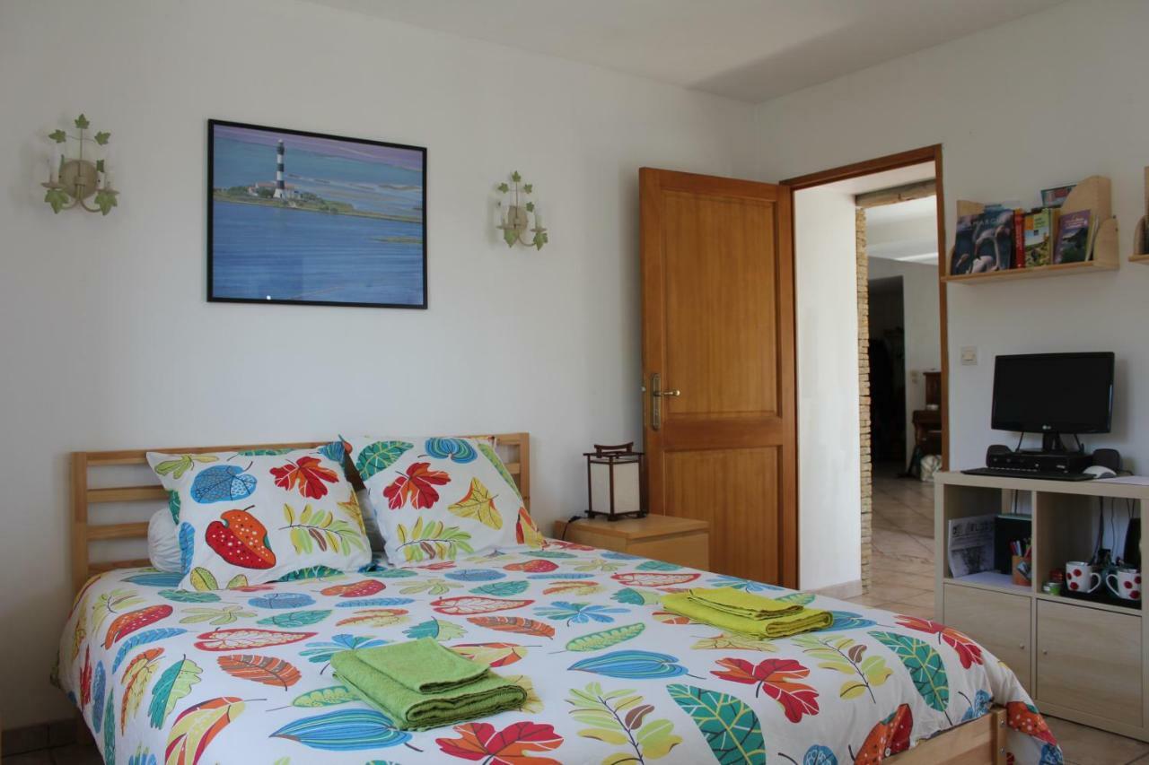 Mas dou l'Estele chambre d'hôtes Arlés Exterior foto